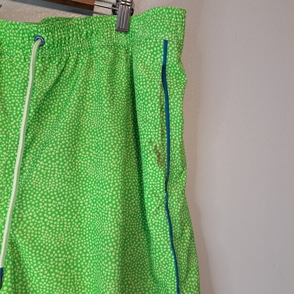 Vineyard Vines 7" Printed Chappy Swim Trunks Bathing Suit Neon Green Mens Large - Picture 4 of 8